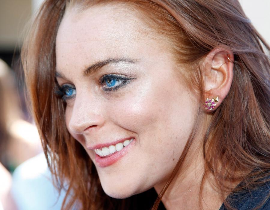 28424_Lindsay_Lohan_27_123_495lo.jpg