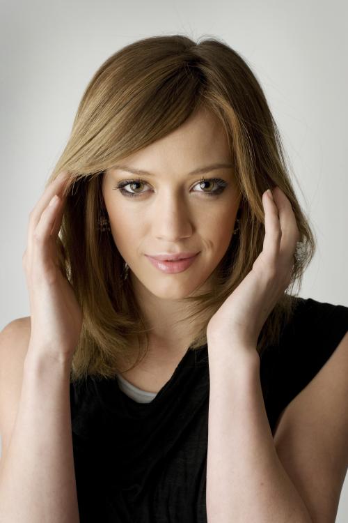 01089_hilaryduff_sundaytelegraph2006_06_122_135lo.jpg